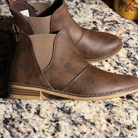 🐝CLEARANCE🐝ROCKET DOG CHELSEA BOOT - Picture 3 of 12
